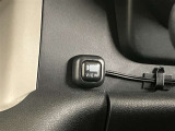 カメラ画像切り替えスイッチ付き車両です。