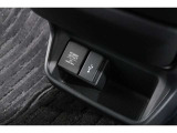 スマートフォンなどの音楽再生が可能なUSB接続ジャック装備車両です♪♪♪