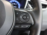 アダプティブクルーズコントロール機能付きです。走行中に先行車の様子を検知しながら、設定した車速の範囲内で先行車との距離のキープを支援します。詳細は販売店スタッフまでおたずねください。