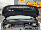 奇麗なエンジンルーム!