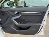Audi Approved有明店は正規ディーラーであることはもちろんの事、保険代理店でもあります。セールススタッフは保険の有資格者ですので保険のご相談もお任せください。