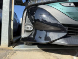 フロントバンパー右側に小傷が多くあります。