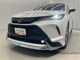 LEDヘッドライトです。デザイン性がよくとても明るいので、夜間の走行や悪天候でも安心です。しかも長寿命!