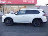 内外装およびエンジンル-ムなど専用クリ-ニング致します。車両クリ-ニングのプロが施工致しますので!高品質な1台に蘇りますよ♪(全在庫無料施工)