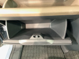自社商品化センターにて内外装のクリーニングを実施しております!