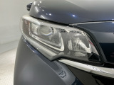 LEDヘッドライトは、点灯の瞬間から最大光量を発揮し、突然暗くなるトンネルなどでの安定感を高めます。