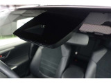 先進の安全装備ついてます。詳しい装備内容、仕様等につきましてはスタッフにお問合せ下さい。