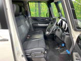 運転席シート廻りは使用感も少なく、良好な状態となっています。丁寧に使われていたことがよくわかりますね。