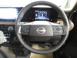 運転が楽しくなる明るく開放的な運転席まわりです。プロパイロットで高速など運転支援で疲れを軽減してくれます!