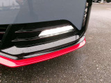 NISMO専用LEDフォグランプ。鮮やかな白光色で明るく照らします。