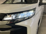 LEDヘッドライトです。デザイン性がよくとても明るいので、夜間の走行や悪天候でも安心です。しかも長寿命!