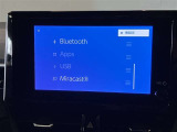 電話を手に持って運転するのは違反です!ハンズフリーで運転中は通話しましょう!通話、音楽再生等さまざまな接続がワイヤレスで可能なのは嬉しいですね!