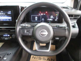 運転が楽しくなる明るく開放的な運転席まわりです。