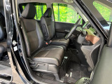 運転席シート廻りは使用感も少なく、良好な状態となっています。丁寧に使われていたことがよくわかりますね。