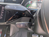 アダプティブクルーズアシストを搭載。車間距離保持機能を盛り込んだクルーズコントロールと車線維持機能により、ドライバーの負担を軽減します。