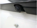 バックカメラが付いているので後方確認が非常にしやすいです。今や運転初心者も熟練者も必須装備!ついていて損はないですね♪
