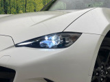 【LEDヘッドライト】悪天候や夜間走行時も良好な視界を確保し安心して運転できる高輝度LEDヘッドライトを装備!点灯速度が早く、消費電力も抑えられています。