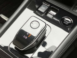 e-POWERならではのシフトレバーで、バックやドライブなどの切り替えがラクラクです!