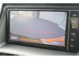 バックモニター付ですので、車庫入れも駐車もラクラクです。