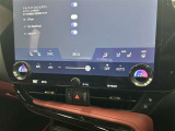 デュアルエアコンとは、運転席と助手席で、個別に温度設定ができる機能です。気温の感じ方は、人それぞれ違うもの。乗る人に優しい機能ですね。