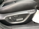 シートメモリー機能を備える10WAYパワーシートを装備!体格や好みに応じたポジションをスムーズに調整できます。