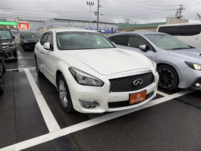 フーガ 3.7 370GT FOUR 4WD 純正8インチナビ 全周囲カメラ