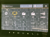 テレビやラジオ、ディスクなどの選択肢が一覧で表示され、聴きたい音源を見つけやすいメニューです。各項目を画面上で確認でき、普段使う音楽や情報を選ぶ際にも便利です。