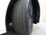 タイヤサイズは225/45R18となっております♪