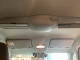 お車をご購入後は、1度車検と同じくらい細かい点検をします☆その中でオイル交換や消耗した部品のチェック、必要であれば、交換を行います☆納車時は安心ですね☆(^^)