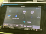ナビやラジオ、Bluetooth Audioなど、複数のメニューが画面にまとまっています。タッチ操作で選択しやすく、目的に合わせて使い分けられる便利なエンターテインメント環境です。