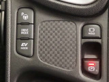 電動パーキングブレーキ・ブレーキホールド装備!簡単操作で走行モードを変えることもできます。