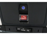 緊急通報ボタンが装備されています。ホンダコネクト対応。ご利用には、Honda Total Care プレミアムのご加入が必要です。