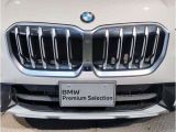 ☆BMWの代名詞とも言える【キドニーグリル】一目見ただけでBMW車であると認識できる確固たるアイコンとして存在感を放ちます☆