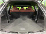 後席を格納すると、これだけの広さが!シーンに合わせたシートアレンジで、大きな荷物も積むことが出来ます♪