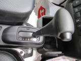ダイハツディーラーでは「ダイハツ認定中古車」という基準を設け、車選びに詳しくないお客様でも「安心して選べる」をご提供しています。