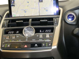 左右独立温度コントロールフルオートエアコンです。運転席、助手席それぞれで独立して温度設定ができます。冷え性の方が乗っても安心ですね♪