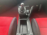 中古車は全てWeb在庫です。現車はストックヤードにて保管しており常時展示はしておりませんので、現車をご確認の場合は事前にお電話にてご連絡お願い致します。075-922-2313 定休日:毎週水曜日