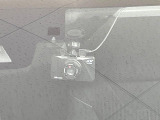 【ドライブレコーダー】ドライブレコーダー装備!走行中はもちろん、あおり運転や事故に遭遇した際、映像で記録し、万一のリスクに備えます。※記録用SDカードはお客様ご自身でご準備いただく必要があります。