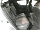 気になる汚れは「まるまるクリン」で解消! 当社の中古車はシートを外して隅々までキレイにクリーニングしてあります(但し、一部 高年式車両等は除きます)