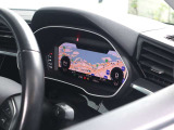 内装はシンプルに使い勝手を考え作られています。お車を運転する感覚をダイレクトに体感して頂けます。室内も広くロングドライブにも快適にお過ごしいただけます。
