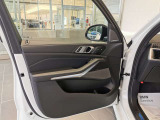 BMWプレミアムセレクション前橋では、高年式低走行モデルからMモデル、年式が経ちなかなかディーラーでは見かけないモデルまで幅広いラインナップで認定中古車を取り扱っております。品質に自信があります。