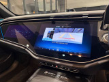 バックカメラにより駐車時の後方確認も楽にできます。