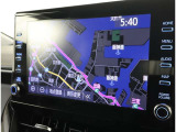 純正ナビを装備。タッチパネル式で使いやすく、お出かけもラクラクです。