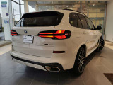 BMWプレミアムセレクション前橋では、高年式低走行モデルからMモデル、年式が経ちなかなかディーラーでは見かけないモデルまで幅広いラインナップで認定中古車を取り扱っております。品質に自信があります。