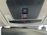 運転席上部にスポットライトが付いていて、夜間の探し物に便利です。