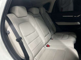 車内もキレイで嫌な臭いもありません☆車内の臭い、汚れが気になる方は内装のスチームクリーナーも施工可能です♪