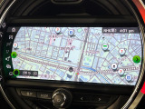 ●純正ナビ:一体感のあるナビは、高級感ある車内を演出してくれます。Bluetooth再生などオーディオ機能も充実しておりますので、運転もより楽しめます♪