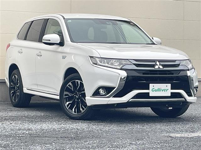 アウトランダーPHEV 2.0 G ナビパッケージ 4WD 4WD ワンオーナー