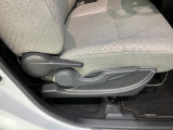 延長保証につきましてはお求めいただく車両によって保証料が異なりますので、当店スタッフまでお気軽にお問い合わせくださいませ。