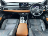 アウトランダー PHEV 2.4 P 4WD 本革シート